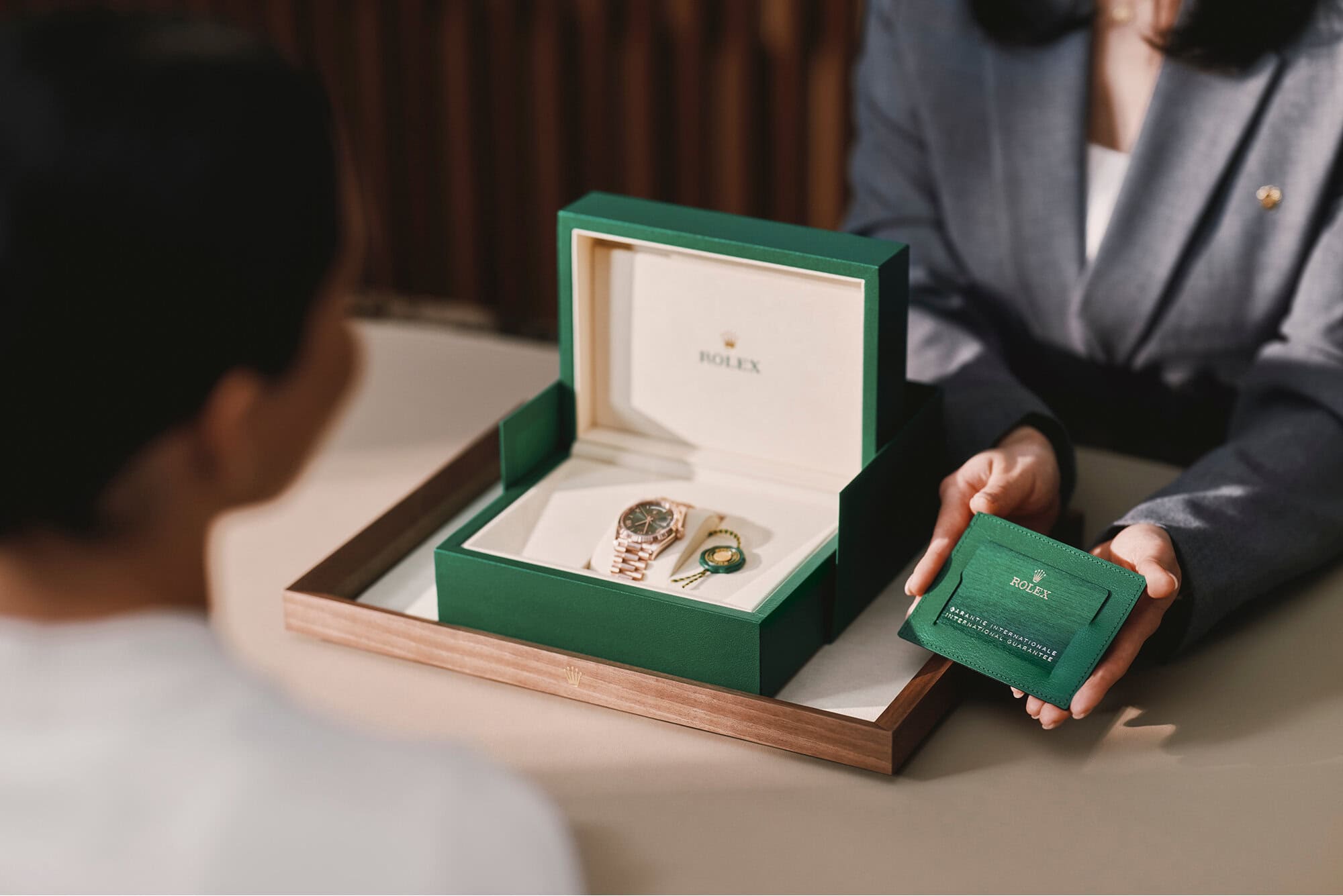 rolex-our-rolex-services-portrait Rolex International Guarantee Card - Hung Cheong